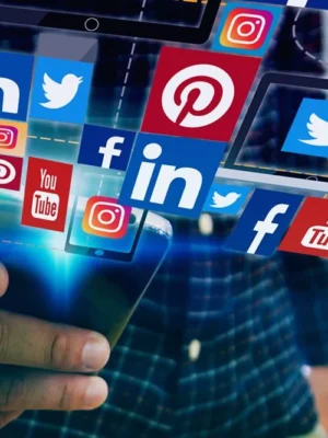 إدارة وسائل التواصل الاجتماعي